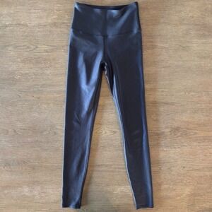 Carbon 38 High Rise Shine Liquid Look 7/8 Work-out Leggings-Black-Women's Size S